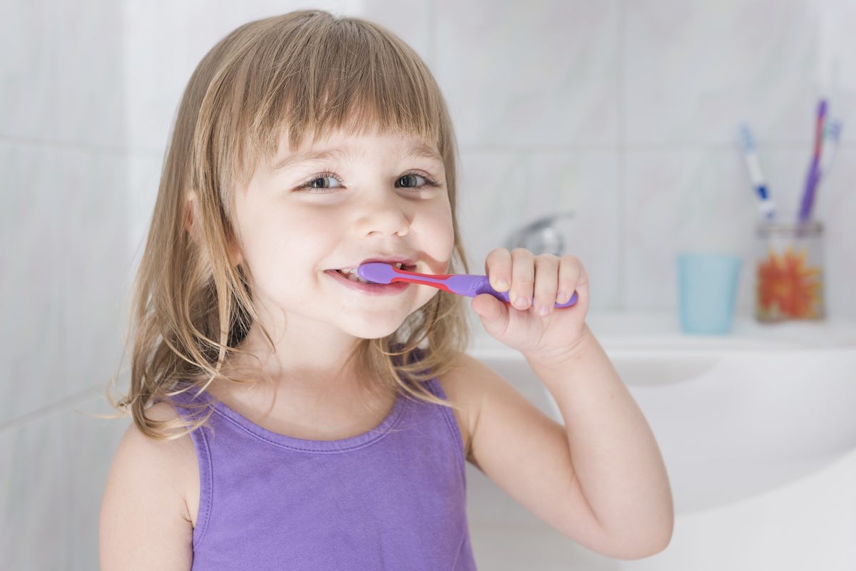 Brush teeth with cum