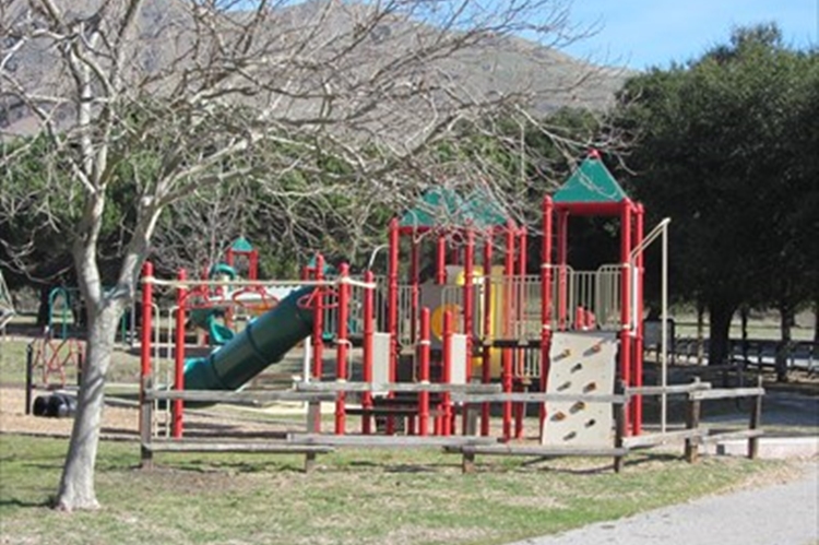 Ed R. Levin County Park - Santa Clara family attractions and kid-friendly activities