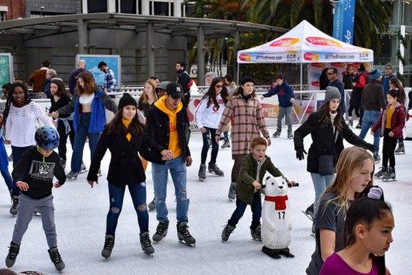 Things to do with kids on Thanksgiving Day in San Francisco - Holiday Ice Rink at Union Square