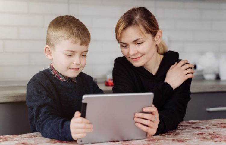 Distance Learning for Kids — 9 Tips for Parents | 4Kids.com