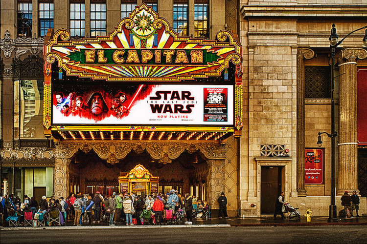 Fun things to do in Los Angeles with kids - The El Capitan Theatre Hollywood