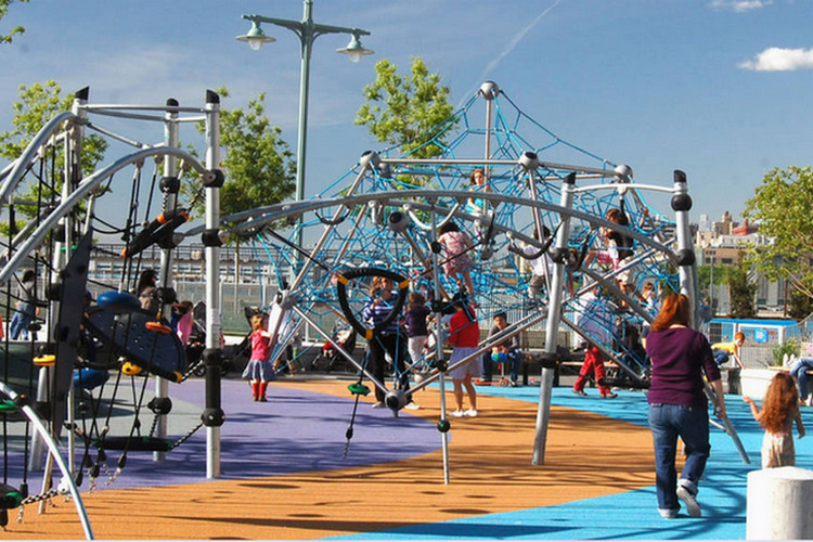 Fun things to do with kids in New York - Hudson River Park