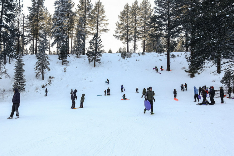 Spooner Summit Snow Play
