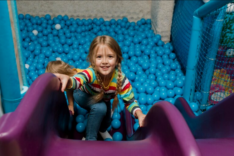 Indoor Play Areas for Kids in Los Angeles