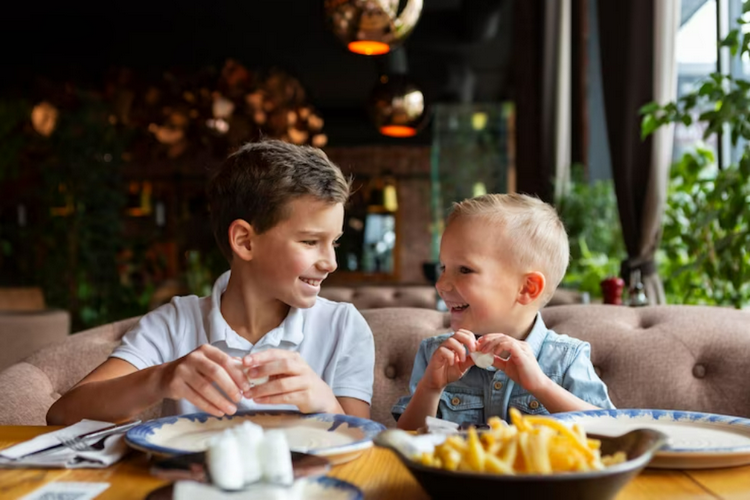 Fun things to do with kids in Sacramento - Dine at a Kid-Friendly Restaurant