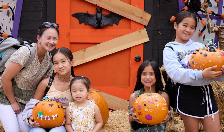 Trick or Treating on Third Street Promenade  Mommy Poppins - Things To Do  in Los Angeles with Kids