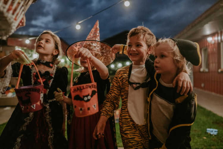 Places to Trick or Treat in Los Angeles with Kids